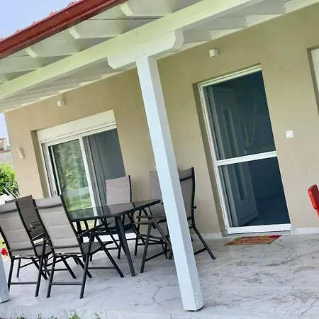 Marianna-nina Holidays Vila *